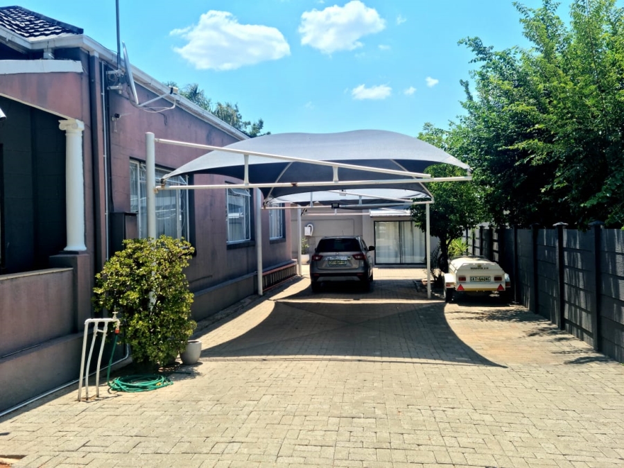 3 Bedroom Property for Sale in Belgravia Northern Cape